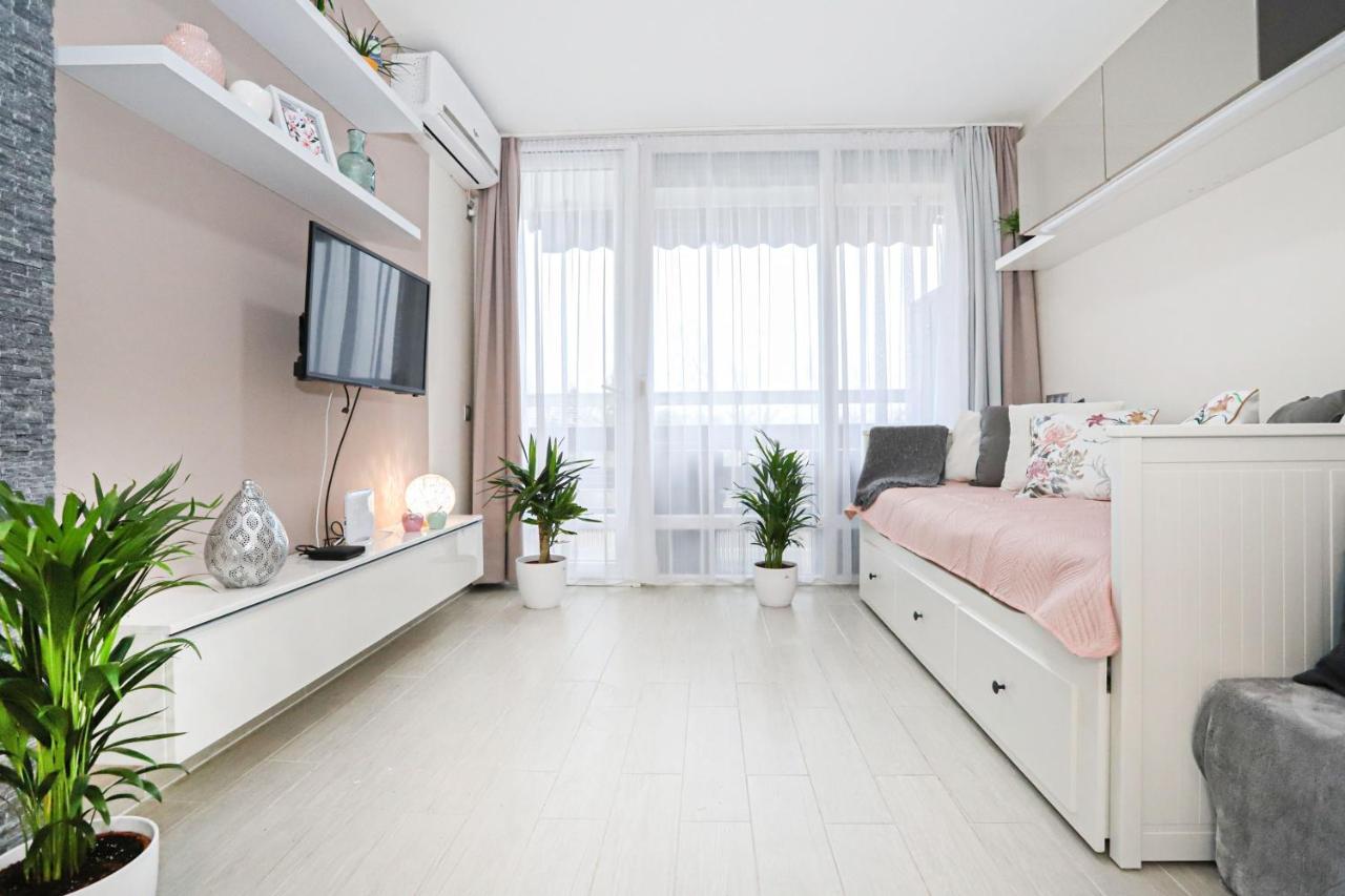 Silver Lodge Ezuestpart Apartman Siófok Exterior foto